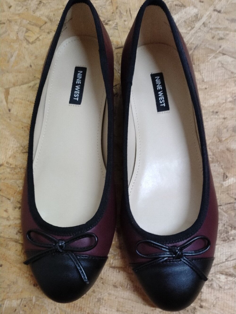 Nine West Purple Leather Ballerina Flats with Black Cap Toe, 8.5M - Picture 2 of 9